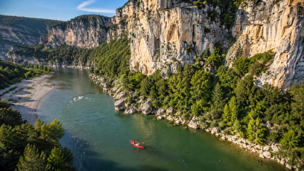 Top 8 des activités à faire en ardèche cet été
