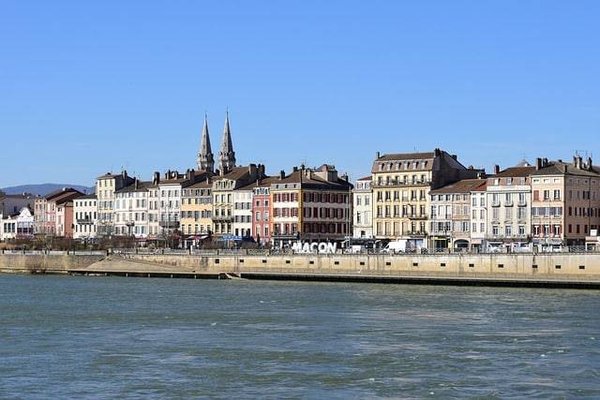 À la découverte des meilleurs campings de Mâcon : Votre guide ultime pour un séjour parfait