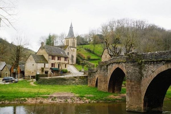 Les Meilleurs Campings du Lot avec Piscine pour un Séjour Inoubliable