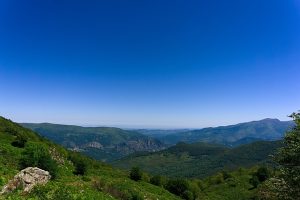 Séjour paisible en camping en Ariège, au pied des montagnes